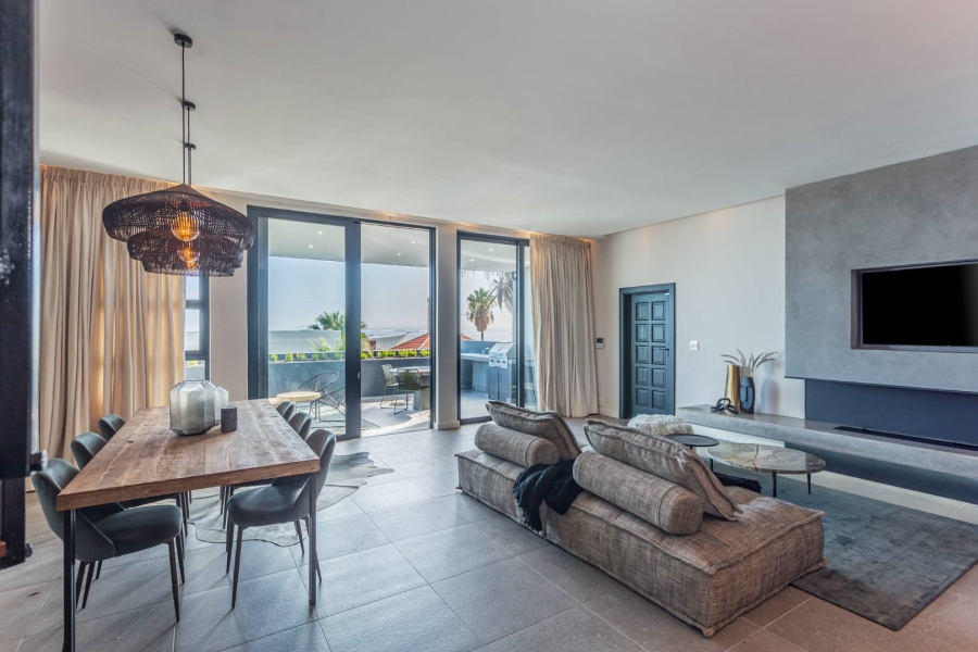 2 Bedroom Property for Sale in Green Point Western Cape